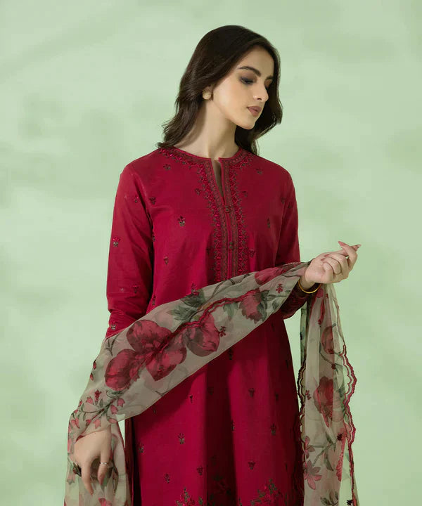 Sapphire 3PC Lawn Embroidered Shirt With Organza Printed Dupatta-1052