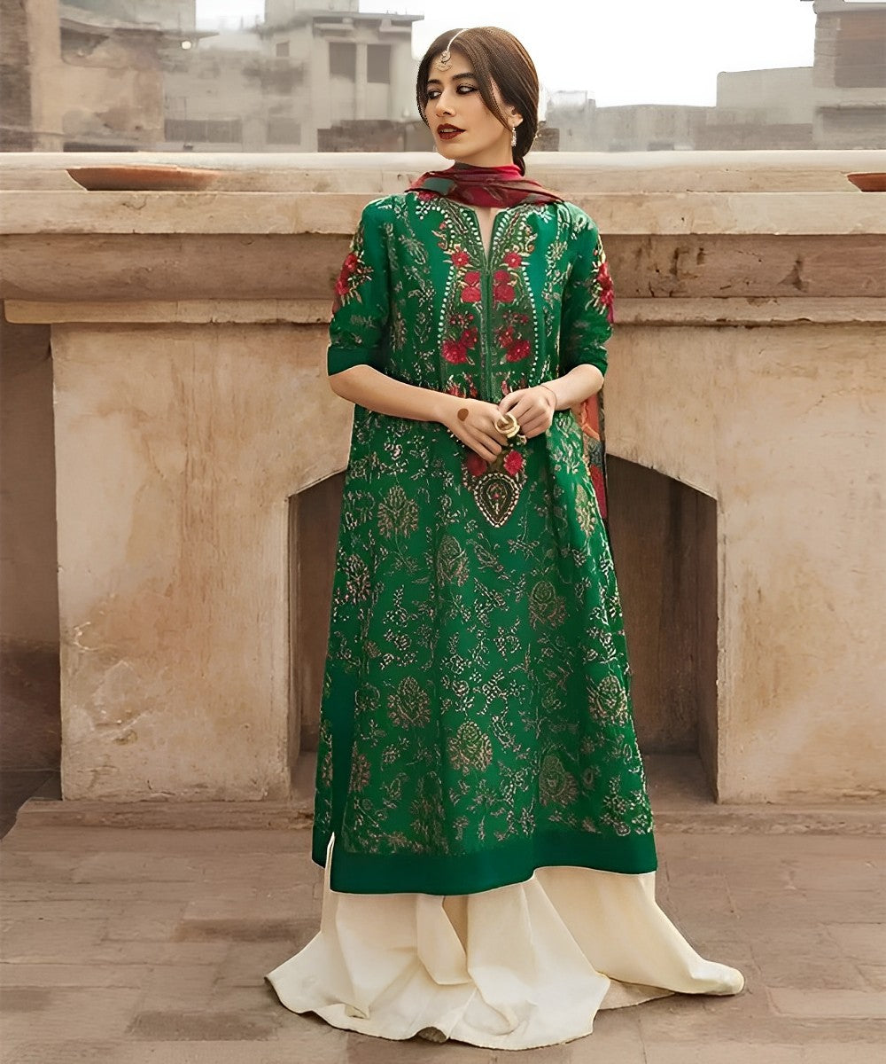 Zara Shahjahan 3PC Embroidered With Digital Printed Wool Shawl-216